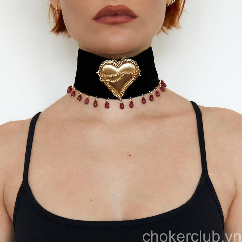 The Symbolism And Meaning Behind Heart Choker Necklaces